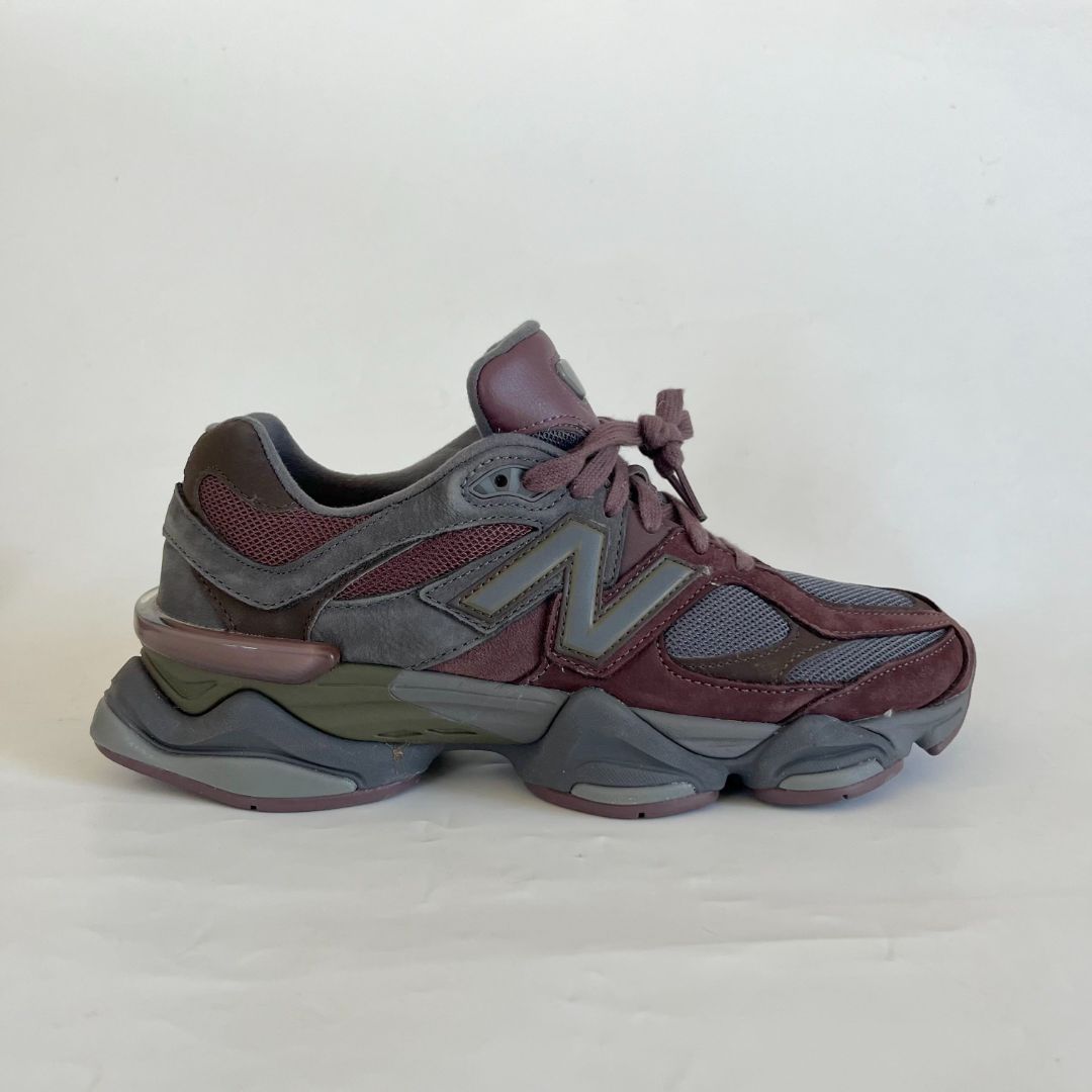 New Balance Sneakers for Men, Size 42