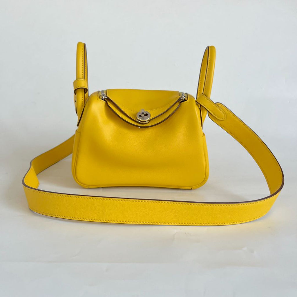 Hermès Hermès Mini Lindy 19 Swift Leather Crossbody Bag-Gold/Amber Yellow  Silver Hardware (Shoulder bags)
