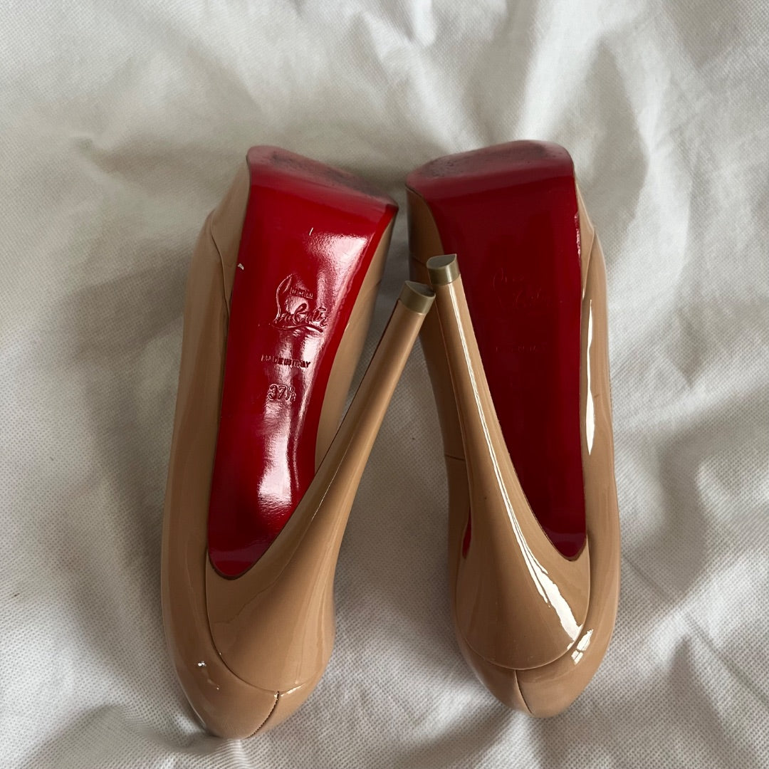 Christian Louboutin nude patent leather platform peep toe pump