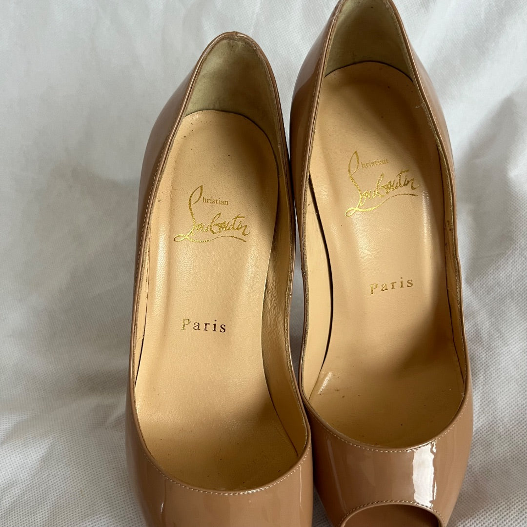 Christian Louboutin nude patent leather platform peep toe pump