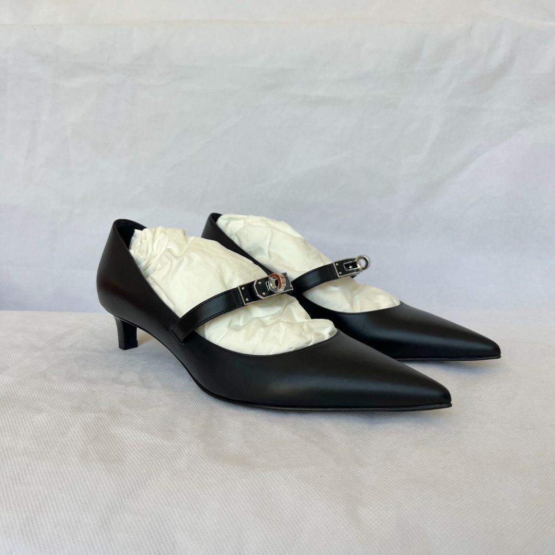 Hermes Black Kiara 40 Pumps, 37