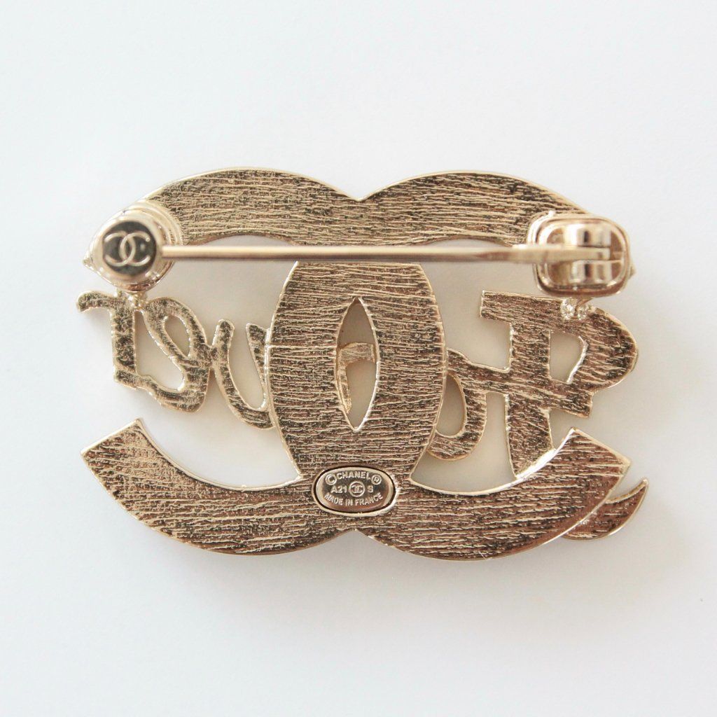 Chanel gold-tone metal small ‘forever’ brooch