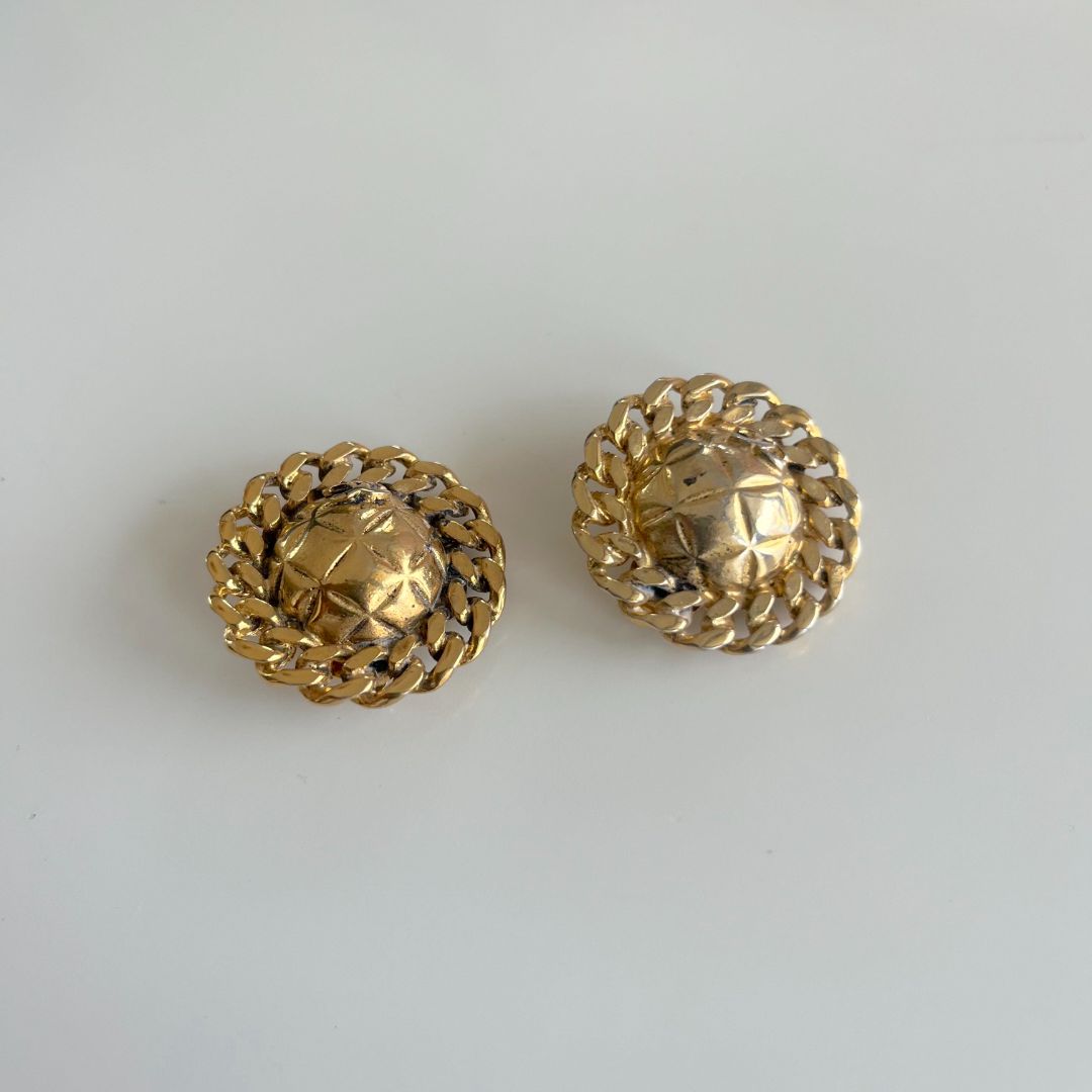 Chanel 1990s vintage clip on gold chain trim earrings
