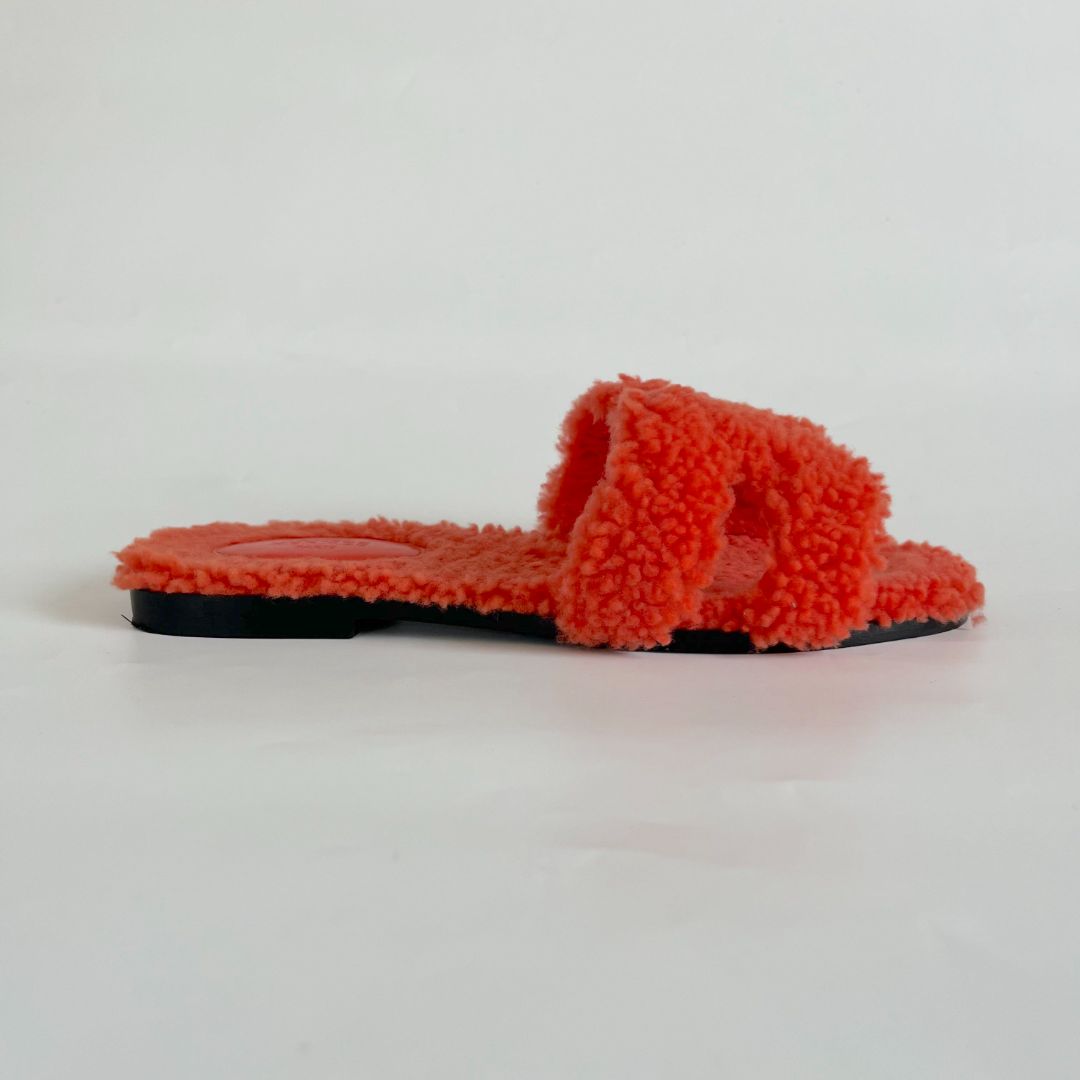 Hermes shearling orange oran sandals, 39