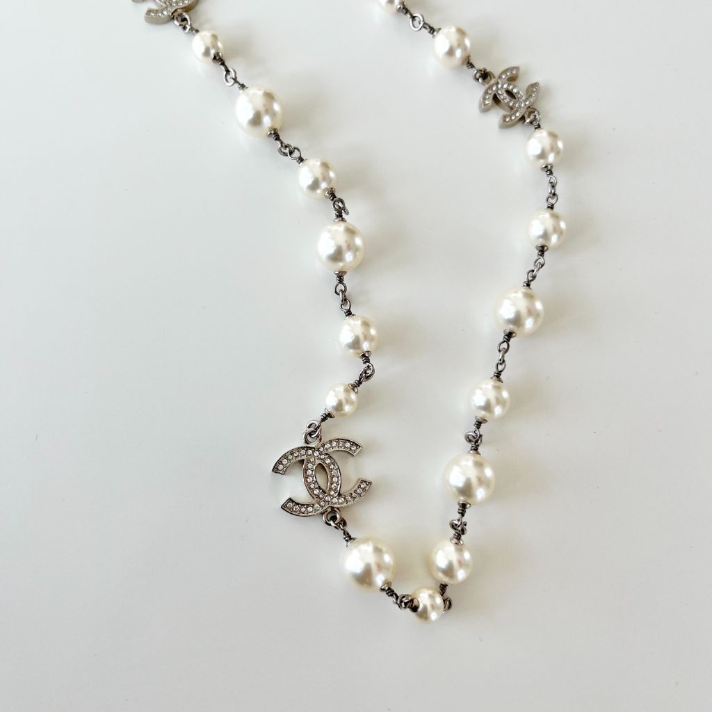 Chanel pearl and CC long classic necklace - BOPF