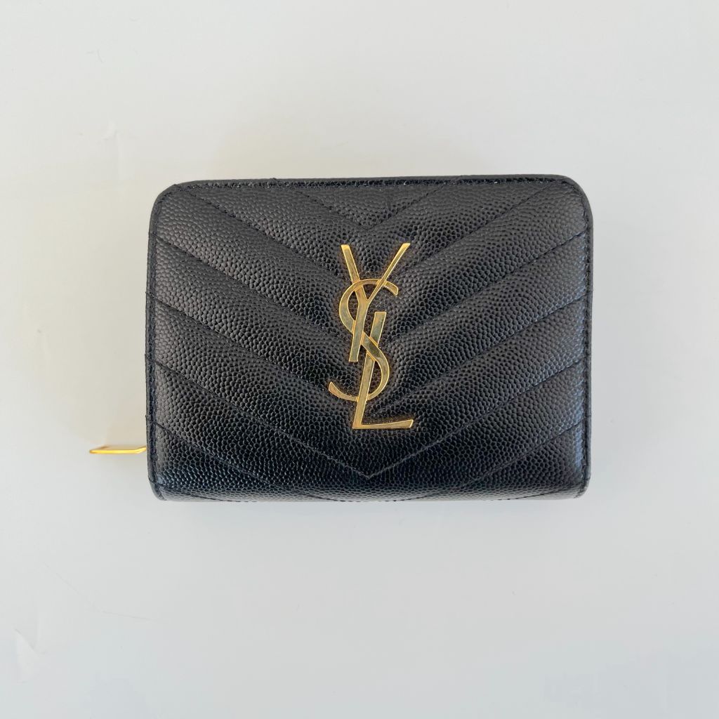 Saint Laurent Monogramme quilted around wallet