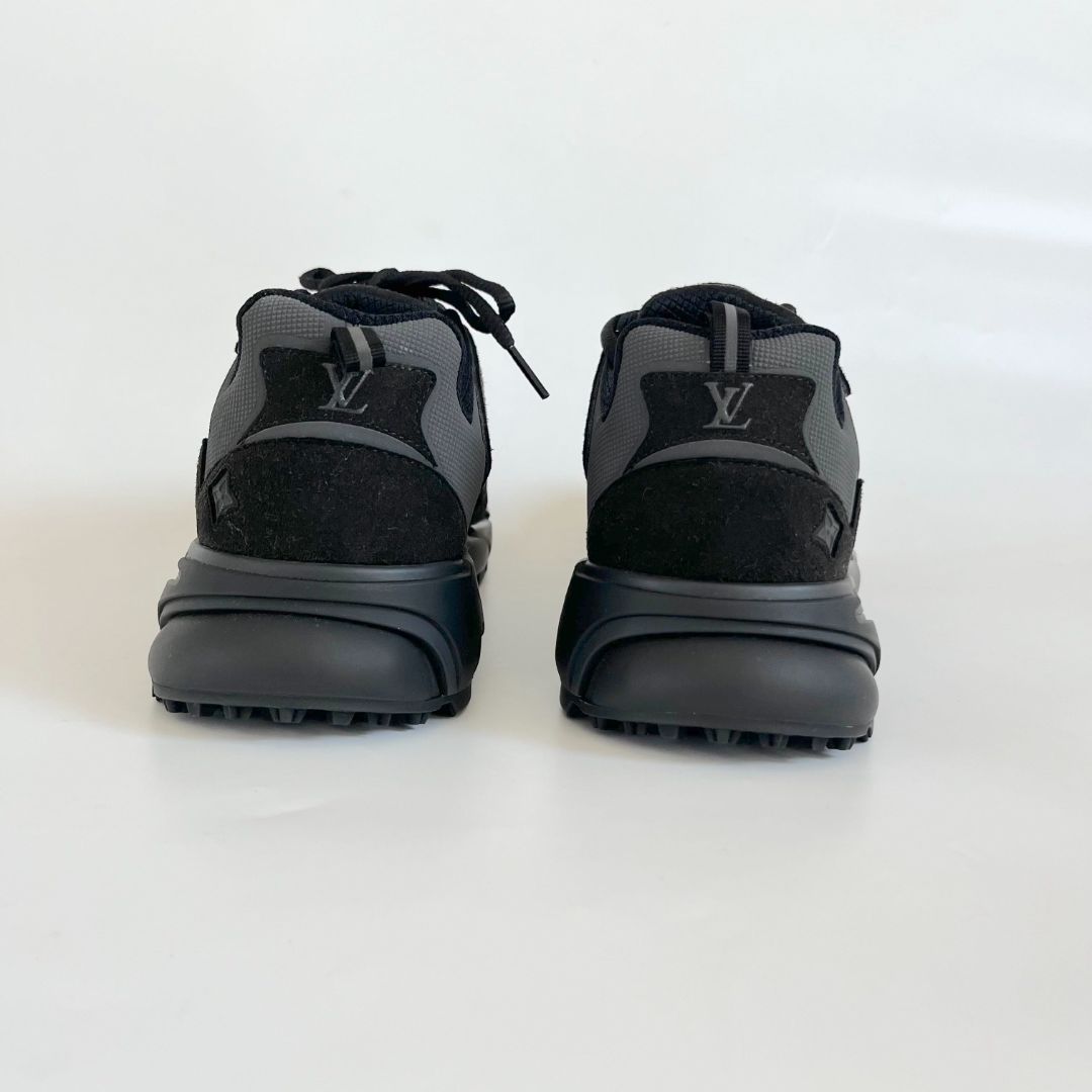 Louis Vuitton LV Runner Tatic Sneakers White Black Men's Size 9 / US  10 Boxed