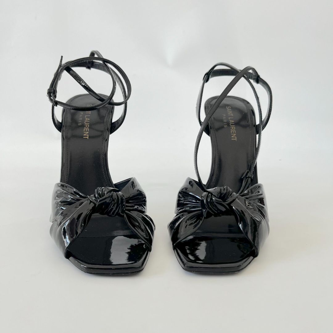 Louis Vuitton Black/White Patent Leather T-strap Sandals Size 39