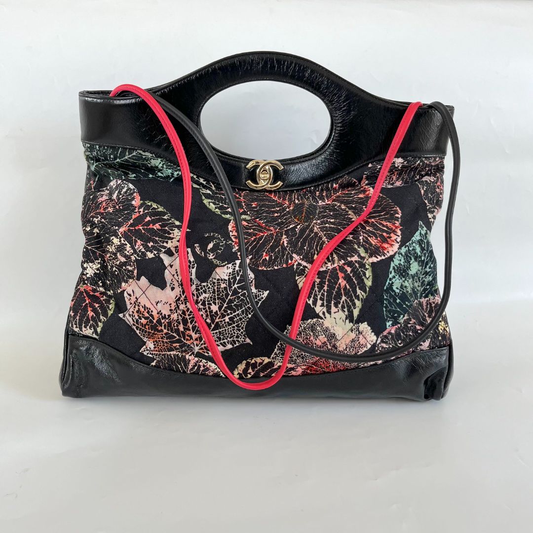 Louis Vuitton Large Capacity Women Handbags in Lekki - Bags, Dales