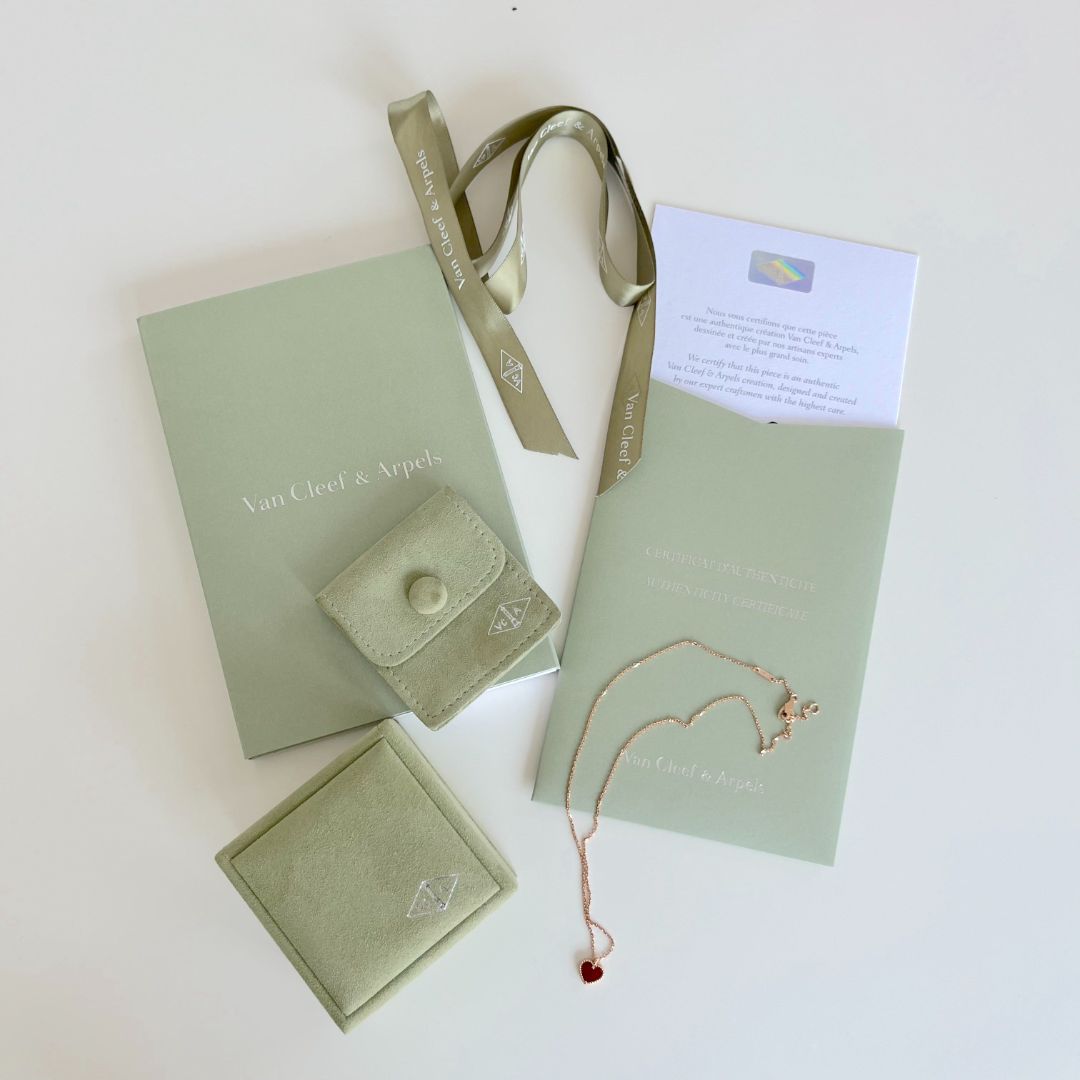 Van Cleef & Arpels Sweet Alhambra Heart Carnelian Rose Gold Pendant Necklace