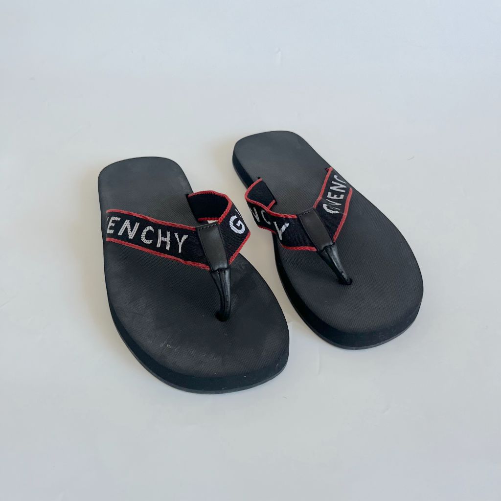Givenchy black thong sandals with logo on straps, 39