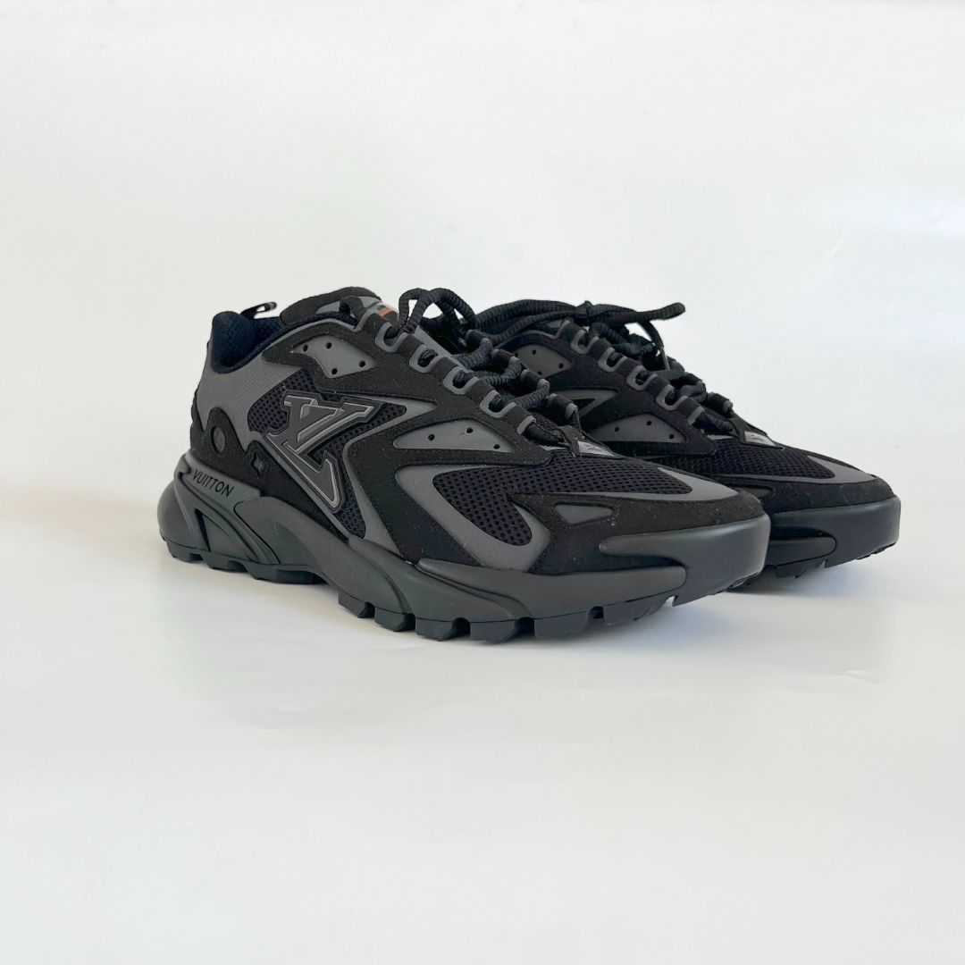 Louis Vuitton LV Runner Tatic Sneakers White Black Men's Size 9 / US  10 Boxed