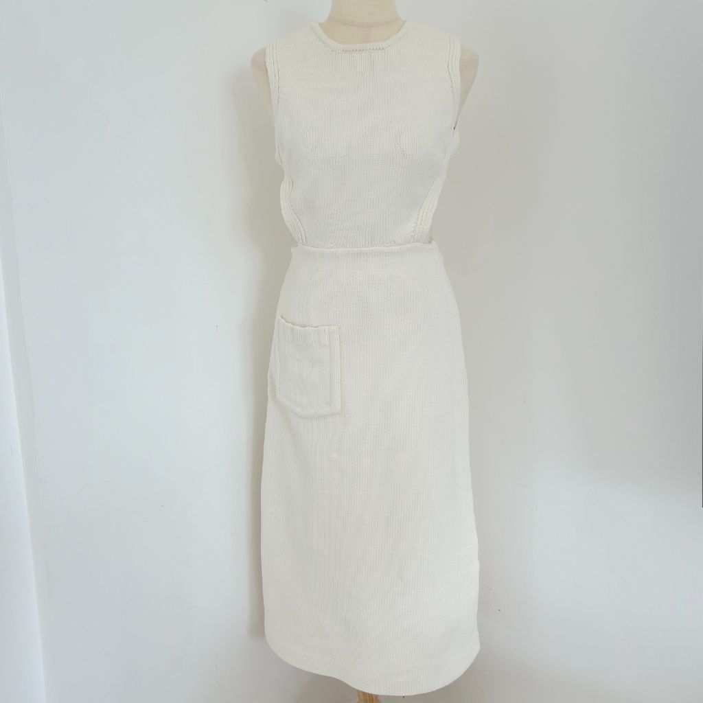 Fendi Open-Back Knitted Dress with pocket - BOPF | Business of Preloved Fashion Fendi Open-Back Knitted Dress with pocket - BOPF | Business of Preloved Fashion