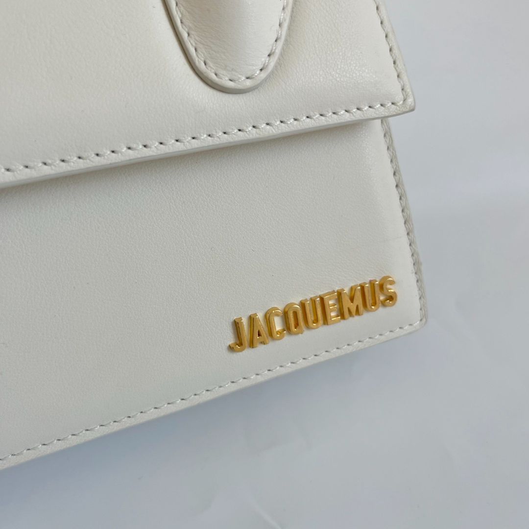 Jacquemus le grand chiquito white bag, Luxury, Bags & Wallets on