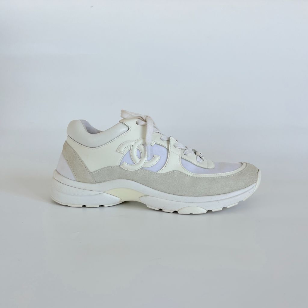 Chanel - Authenticated Trainer - Leather White Plain for Women, Very Good Condition