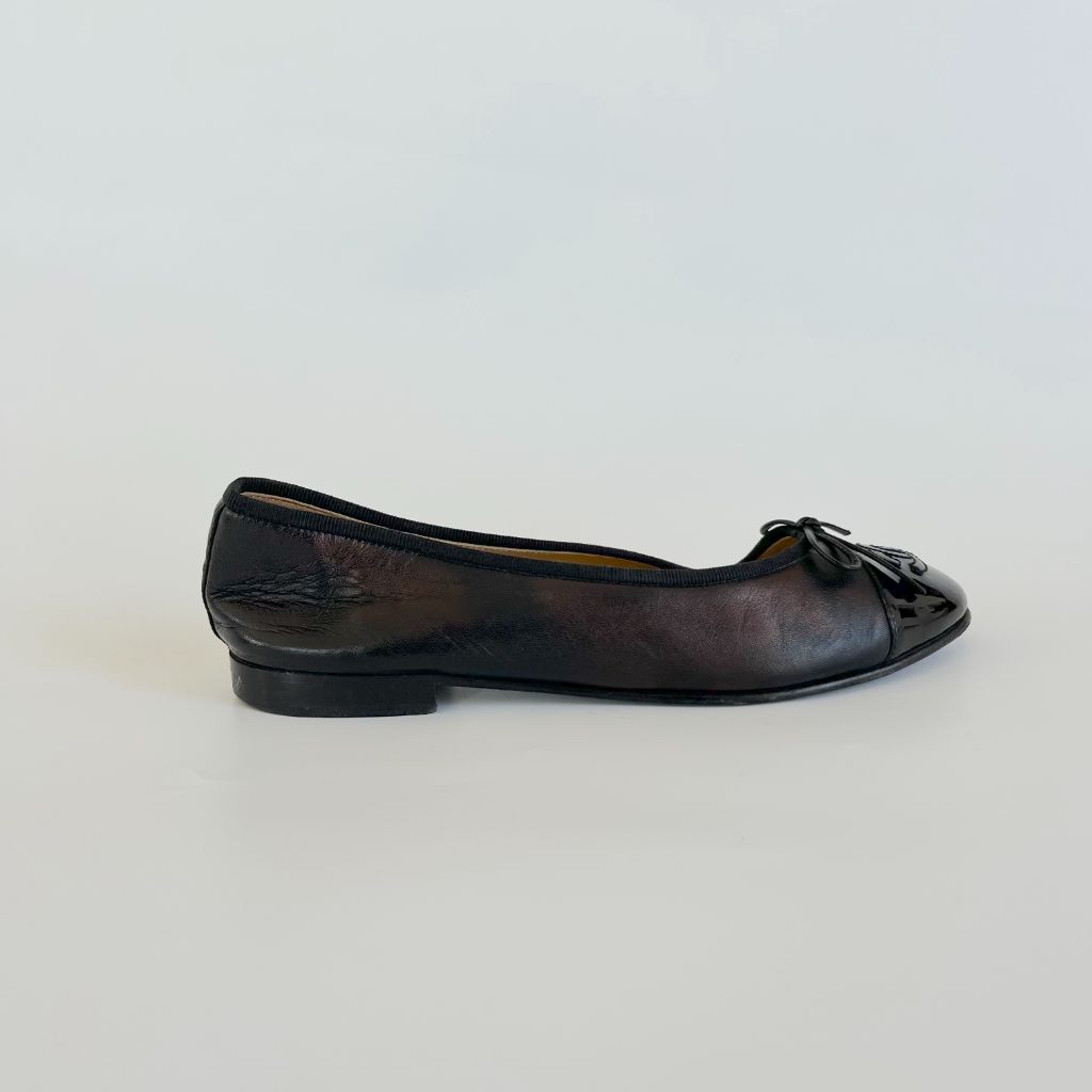 Leather ballet flats Chanel Black size 9.5 US in Leather - 25756235