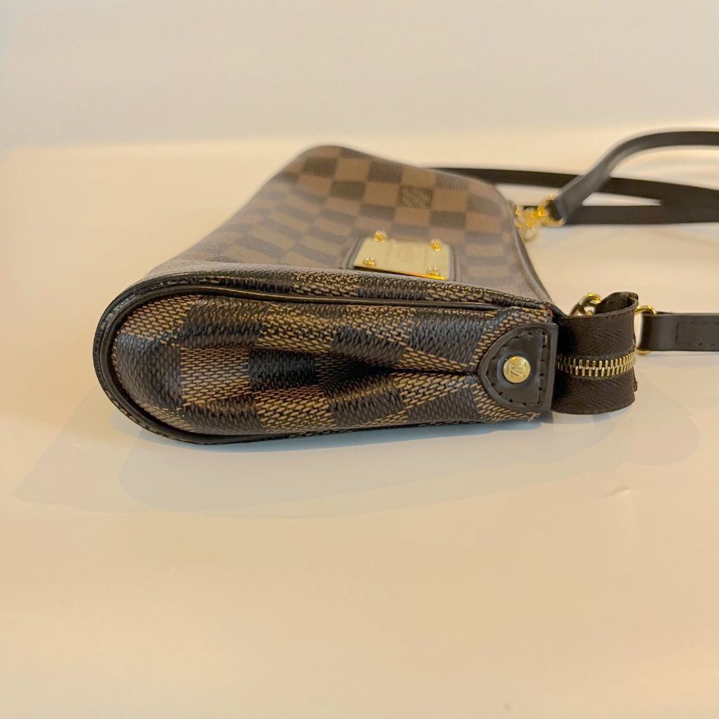 Eva fabric crossbody bag Louis Vuitton Brown in Cloth - 35393173