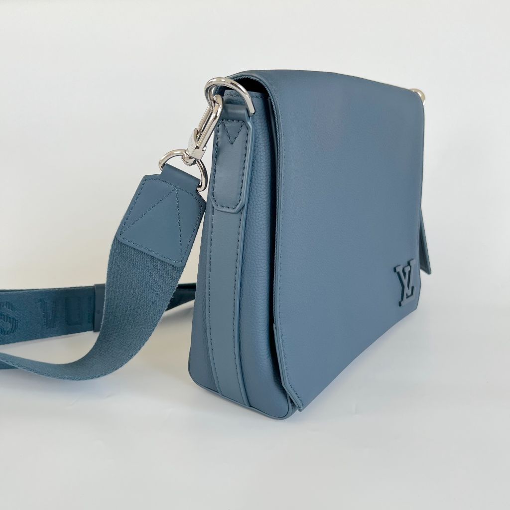 Louis Vuitton Bag Charm Monogram Eclipse Split Black/White/Blue in