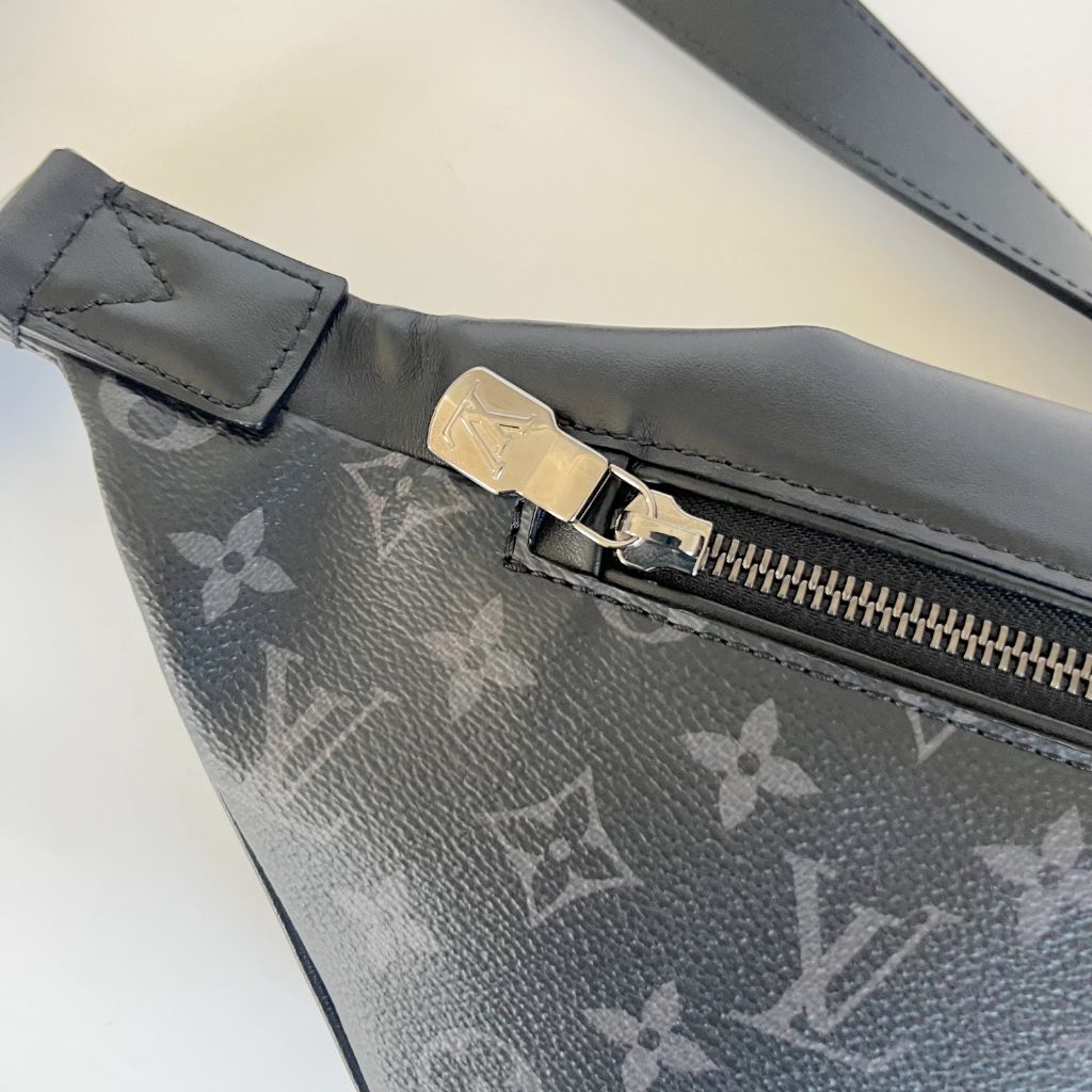 Louis Vuitton LV discovery PM bumbag new Grey Leather ref.478283 - Joli  Closet