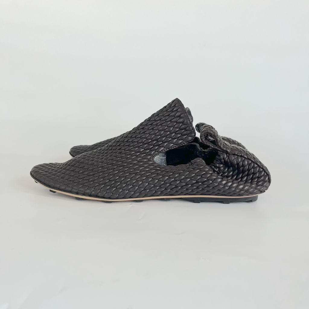Bottega Veneta quilted leather slip on flat shoes, 41