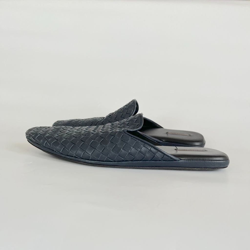 Bottega Veneta navy blue Intrecciato Leather Fiandra Flat Mules. 40