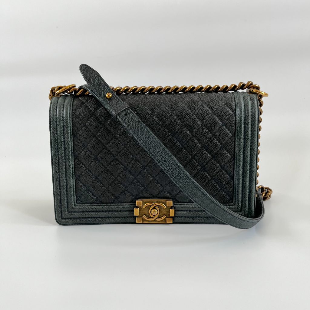 CHANEL HANDBAG LEATHER TYPES. CAVIAR, LAMBSKIN, CALFSKIN. ANNA IN