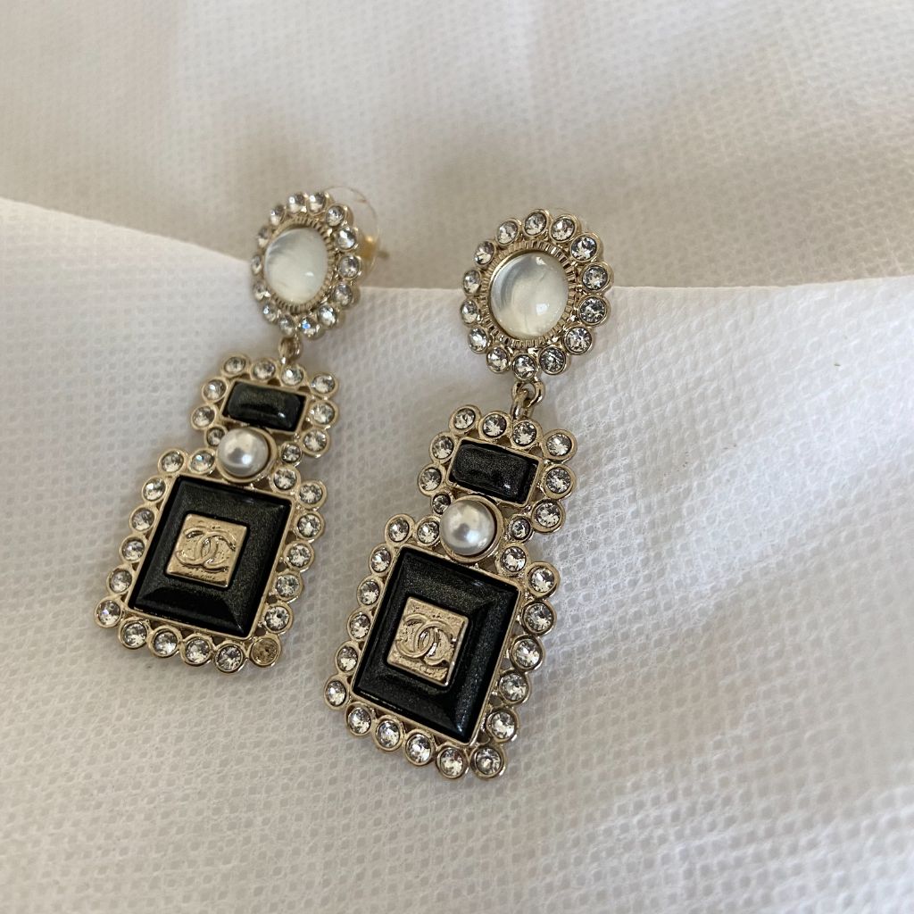 Chanel NO.5 perfume bottle drop dangle earrings in black – LLBazar