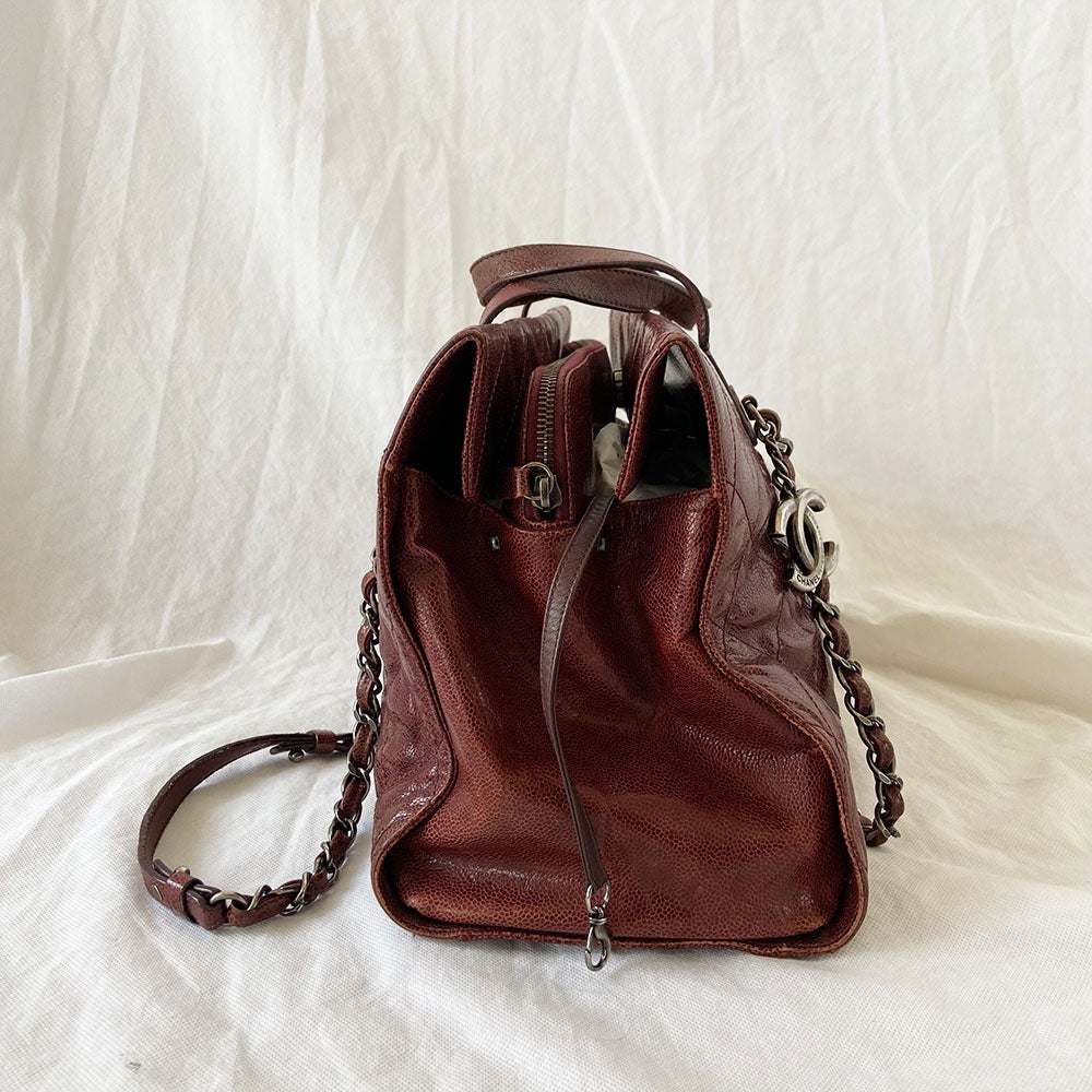 Chanel Burgundy Iridescent Calfskin Leather In-the-Mix Portobello Soft Tote  Dark red ref.35342 - Joli Closet