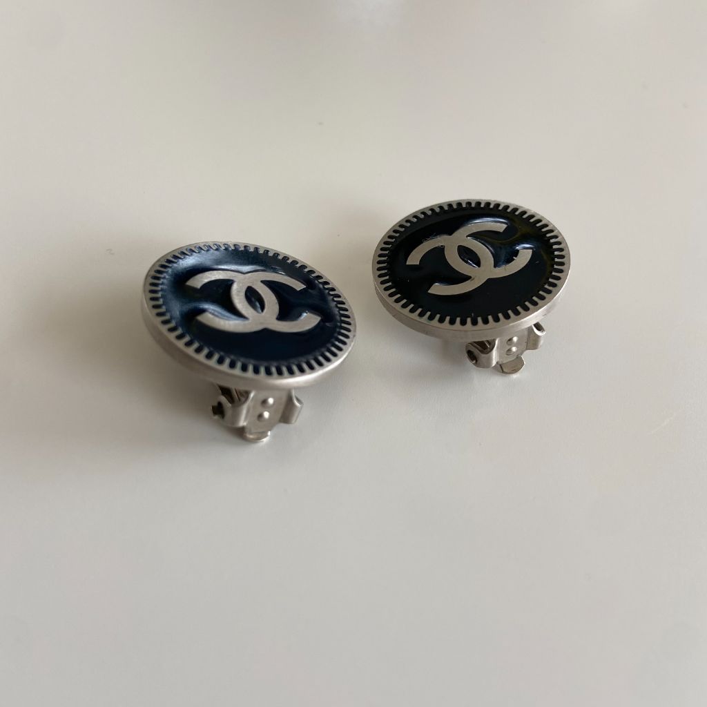 Chanel large round CC black enamel clip-on earrings - BOPF | Business of Preloved Fashion