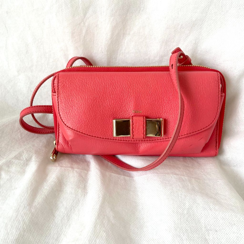 Lily chain leather online crossbody bag