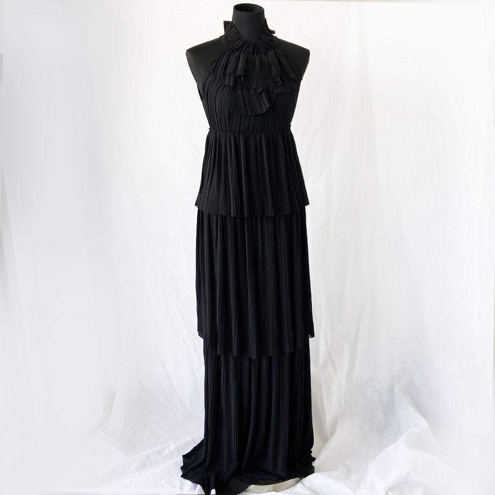 Elie Tahari black sleeveless pleated tiered gown