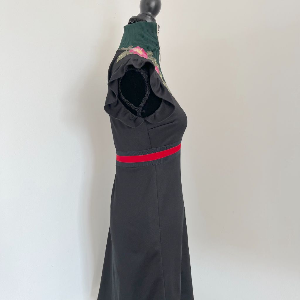 Gucci Black Floral Embroidered Dress - BOPF | Business of Preloved Fashion Gucci Black Floral Embroidered Dress - BOPF | Business of Preloved Fashion