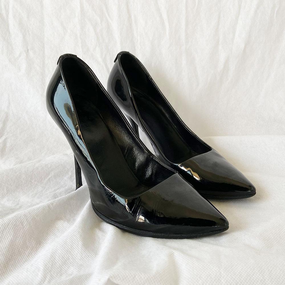 Gucci black patent leather pointed toe pumps, 39C BOPF Business of Preloved Fashion