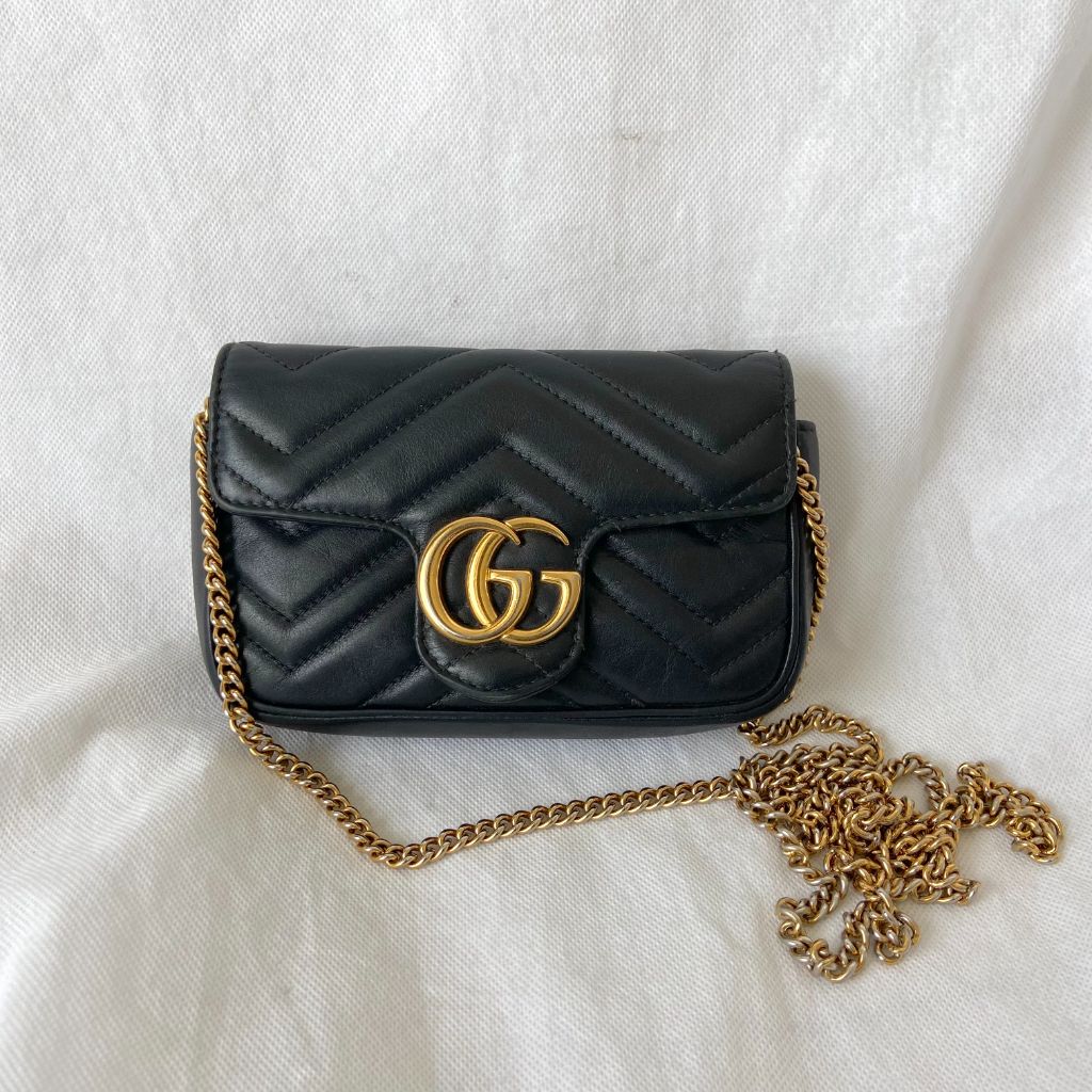 GG Marmont super mini bag in black chevron leather