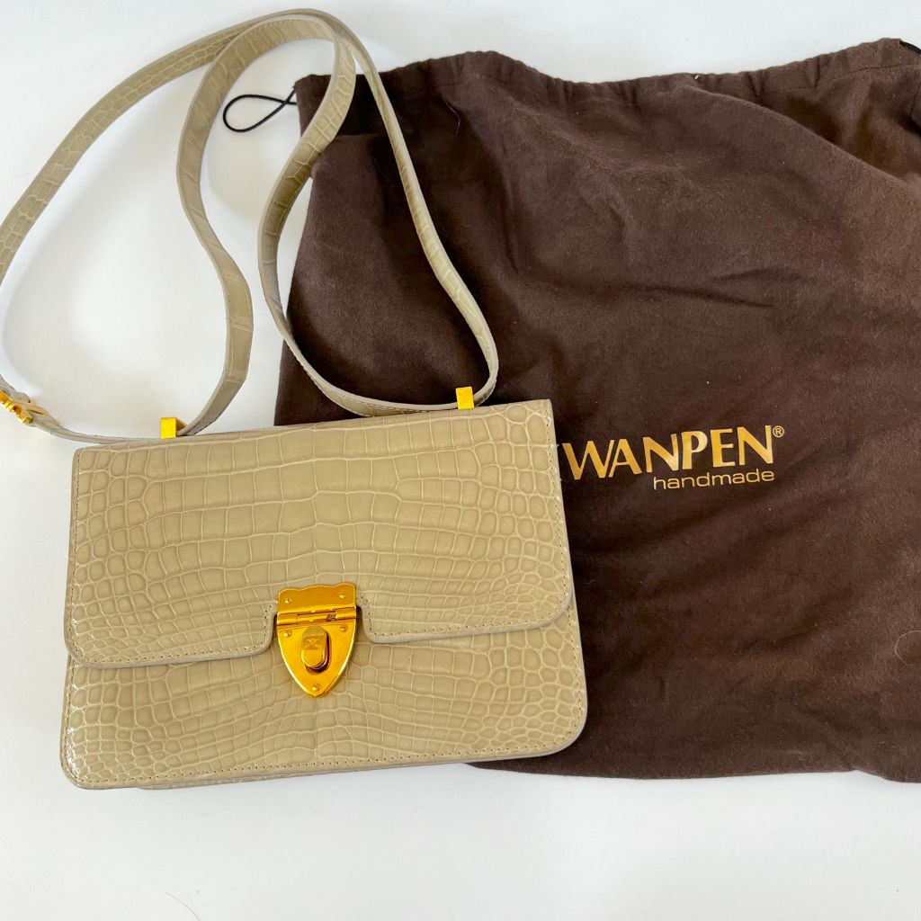 Kwanpen crocodile leather beige shoulder flap bag - BOPF