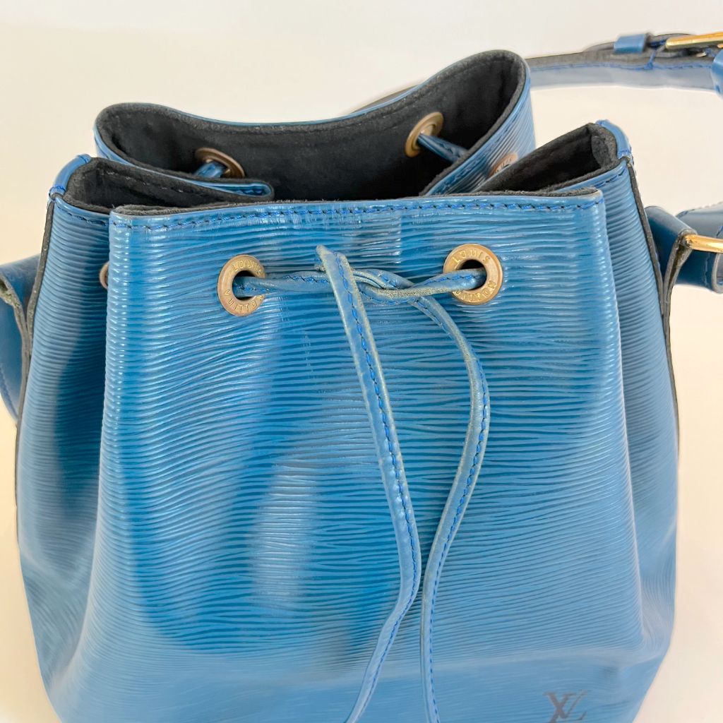 Louis Vuitton Epi Blue Noe Shoulder Bag Bucket Bag Women's