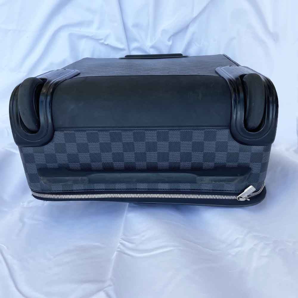 RvceShops's Closet - valise louis vuitton pegase legere en toile damier  graphite - Louis Vuitton Cloudy Blue Ombre Taurillon Leather Capucines PM  Bag