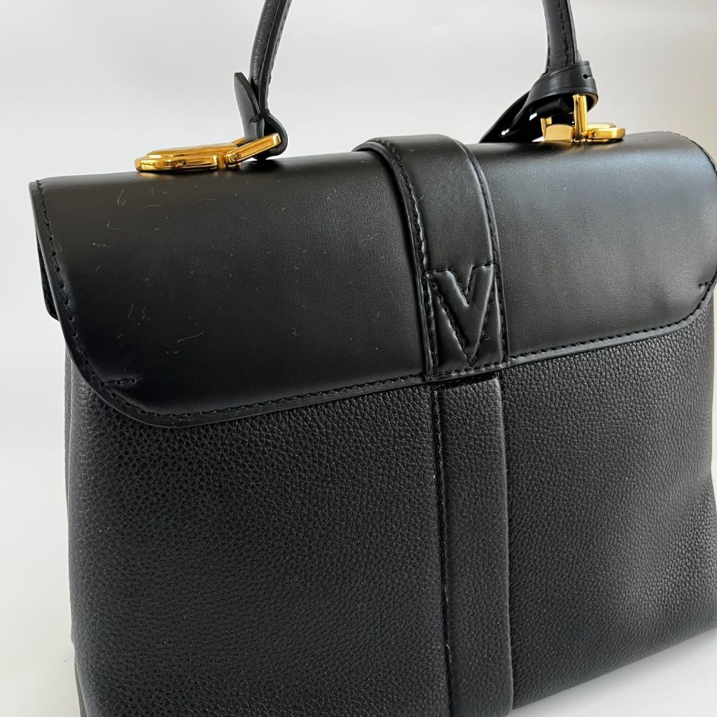Louis Vuitton 2019 Pre-owned Rose des Vents PM Tote Bag - Black