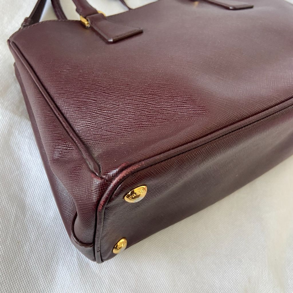 Review: Prada Saffiano Lux / Galleria Double Zip Tote Bag - Extra Petite