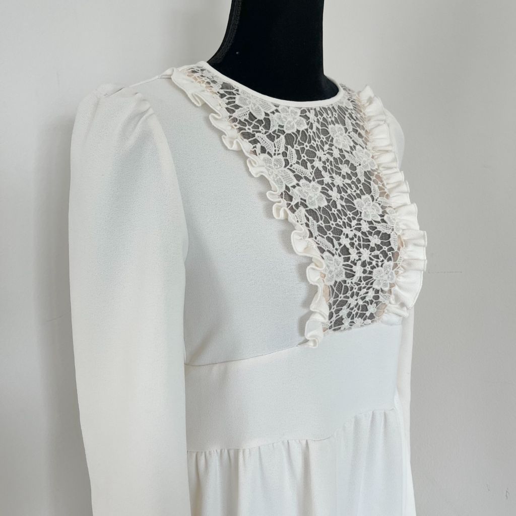 See By Chloe White Dress With Embroidered Detail - BOPF | Business of Preloved Fashion See By Chloe White Dress With Embroidered Detail - BOPF | Business of Preloved Fashion