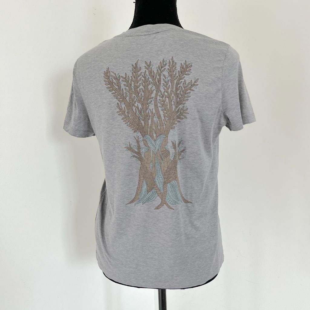 Valentino grey t shirt with print on the back - BOPF | Business of Preloved Fashion